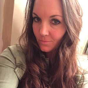 Meet your Posher, Lorinda